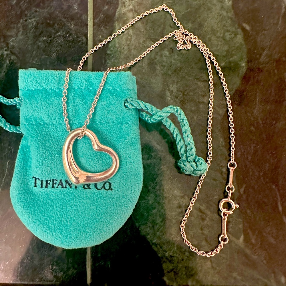 Tiffany Sterling Silver  Paloma Picasso  heart necklace